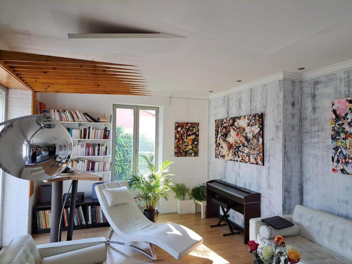 L'Appartement - Chambre Avec Salle De Bains Et Wc Dans Une Galerie D'Art Montbéliard Exteriér fotografie
